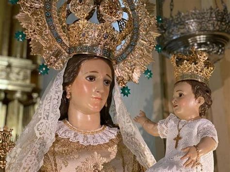  La Virgen del Rosario con Niño - Mystiikkaa ja Arkkitehtuurisekoitusta 700-luvun Meksikosta!